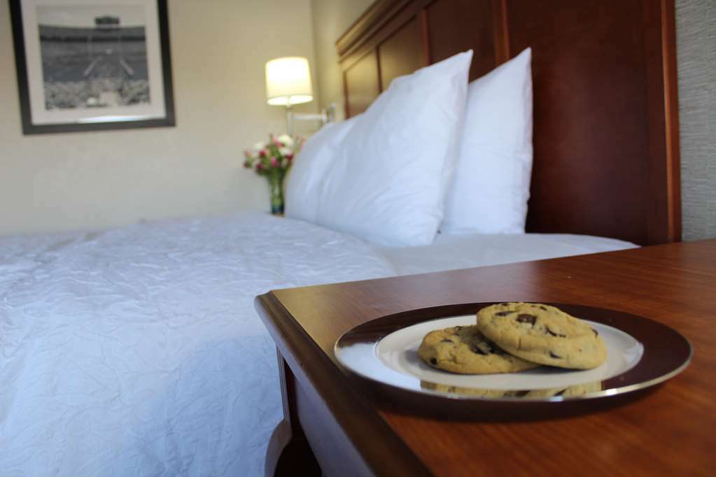 Hampton Inn Oak Ridge Knoxville Номер фото
